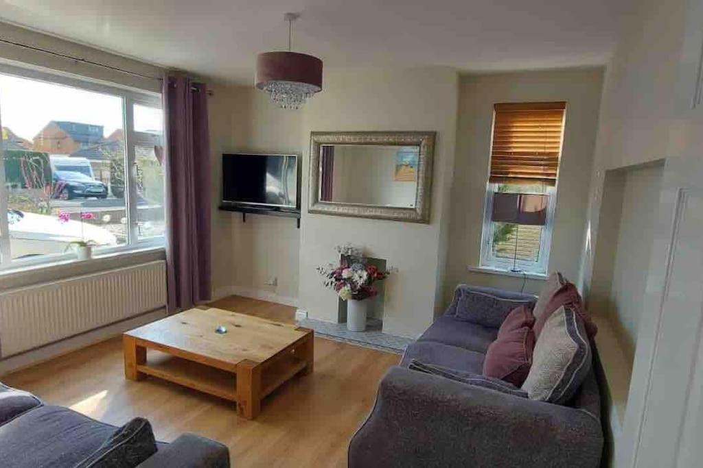 Modern 4 Bedroom House In Weymouth Sunny Corner Kültér fotó